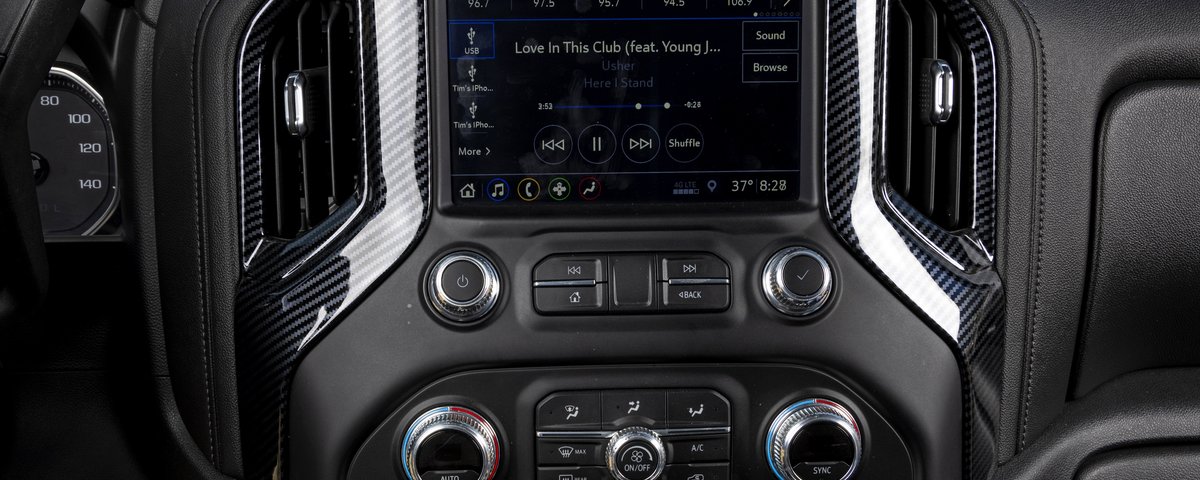 GMC Sierra dashboard and infotainment system