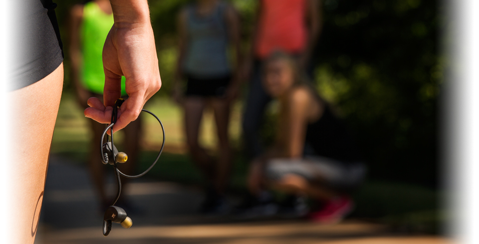 Eb300 bluetooth store earbuds by kicker